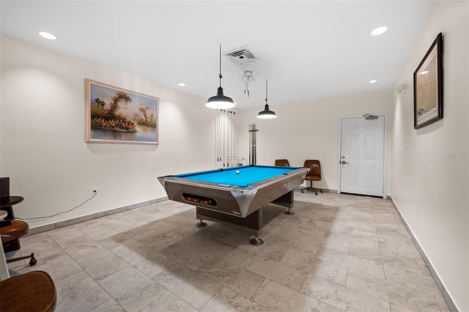 PINEWOOD VILLAGE II - Residential Lease