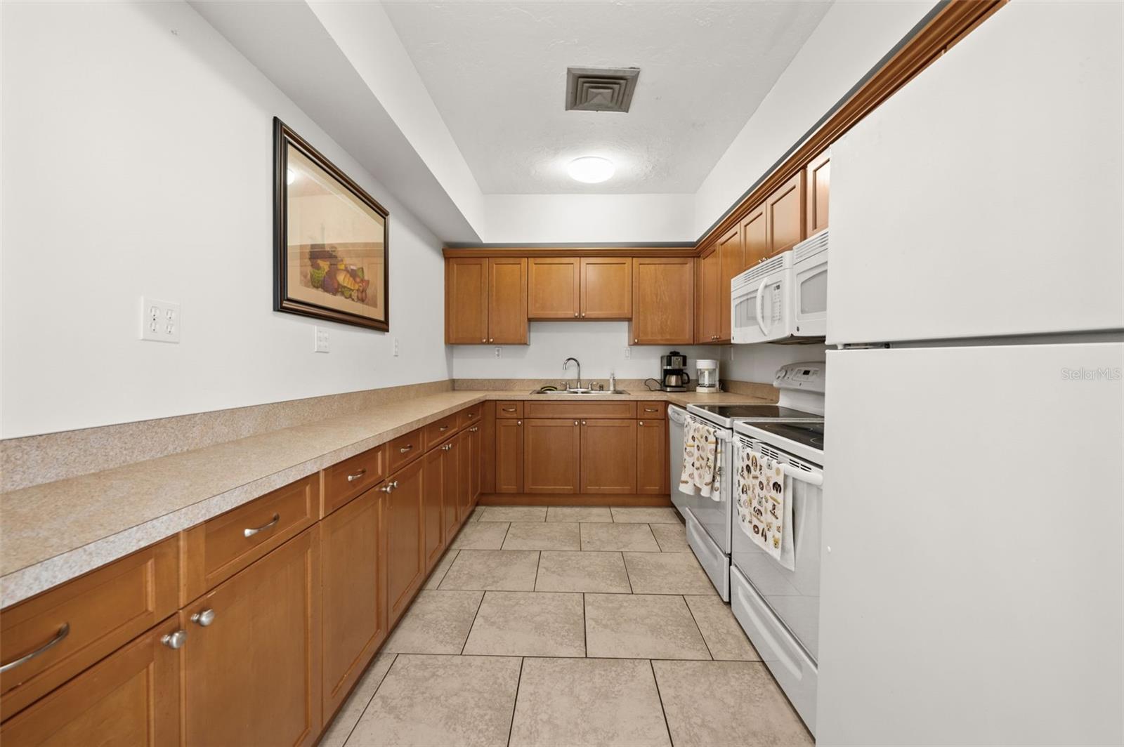 PINEWOOD VILLAGE II - Residential Lease