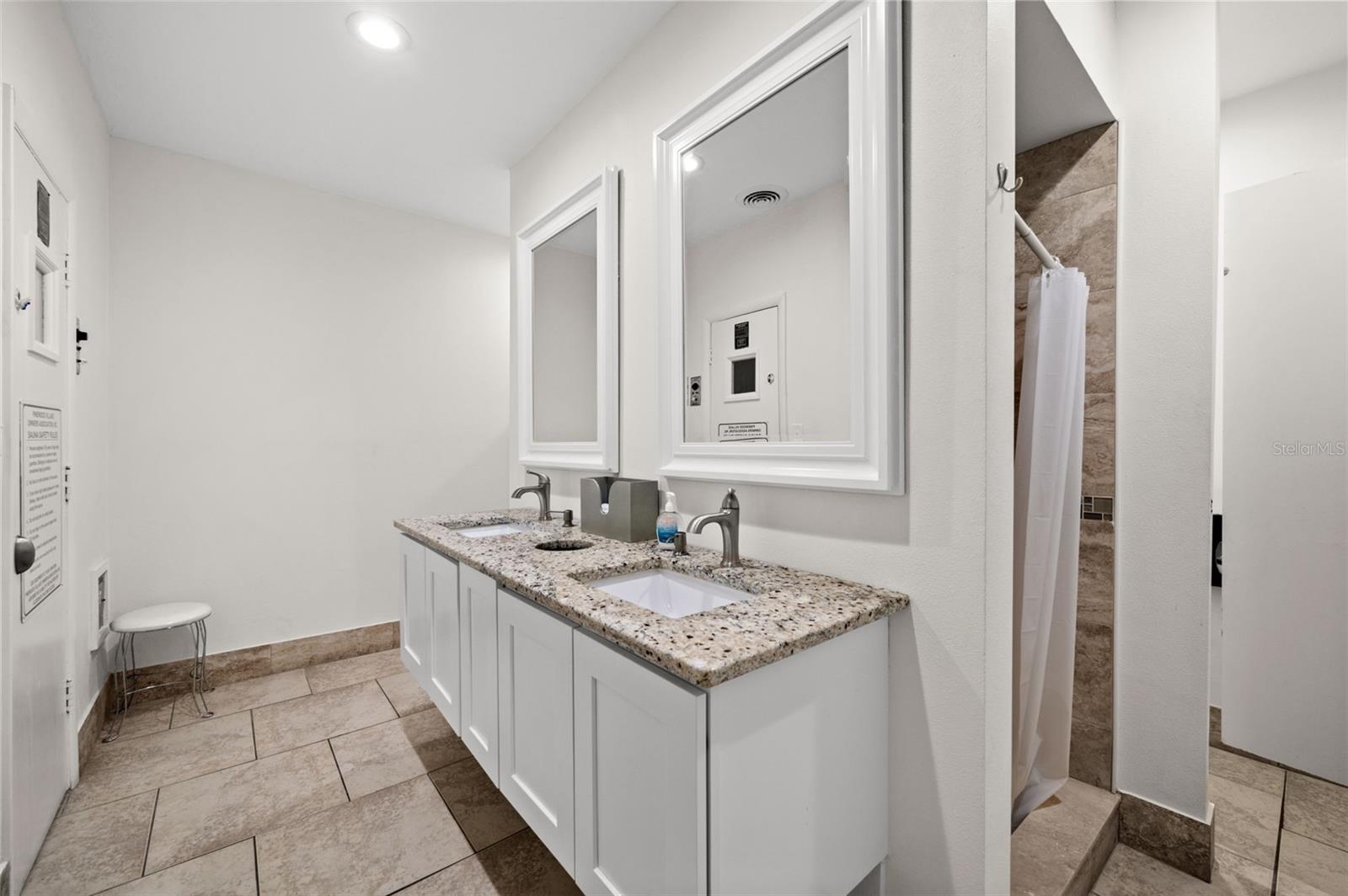 PINEWOOD VILLAGE II - Residential Lease