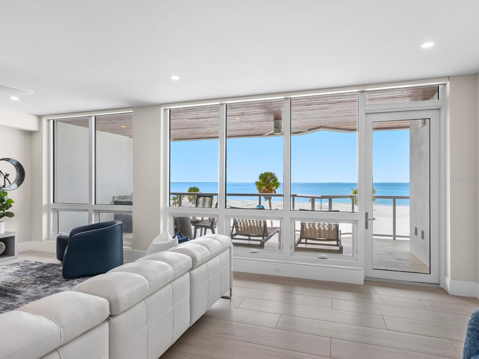 TEN35 SEASIDE - Residential