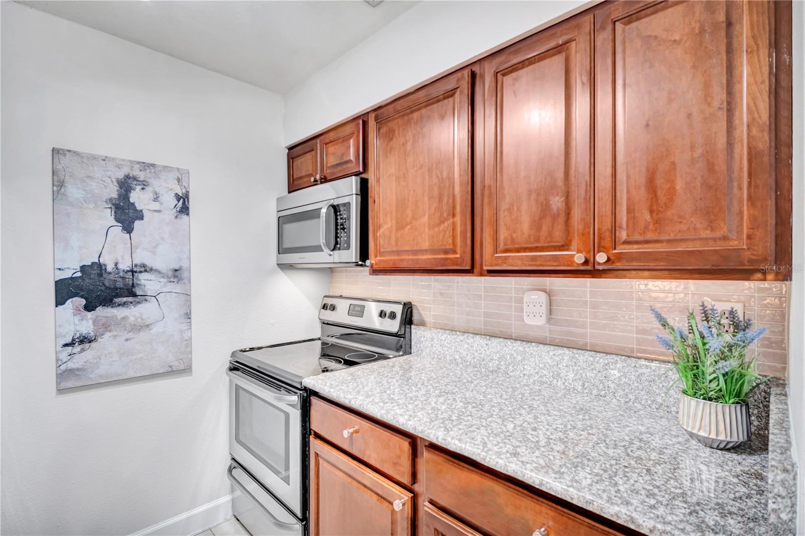 BAYSHORE LANDINGS A CONDOMINIU - Residential