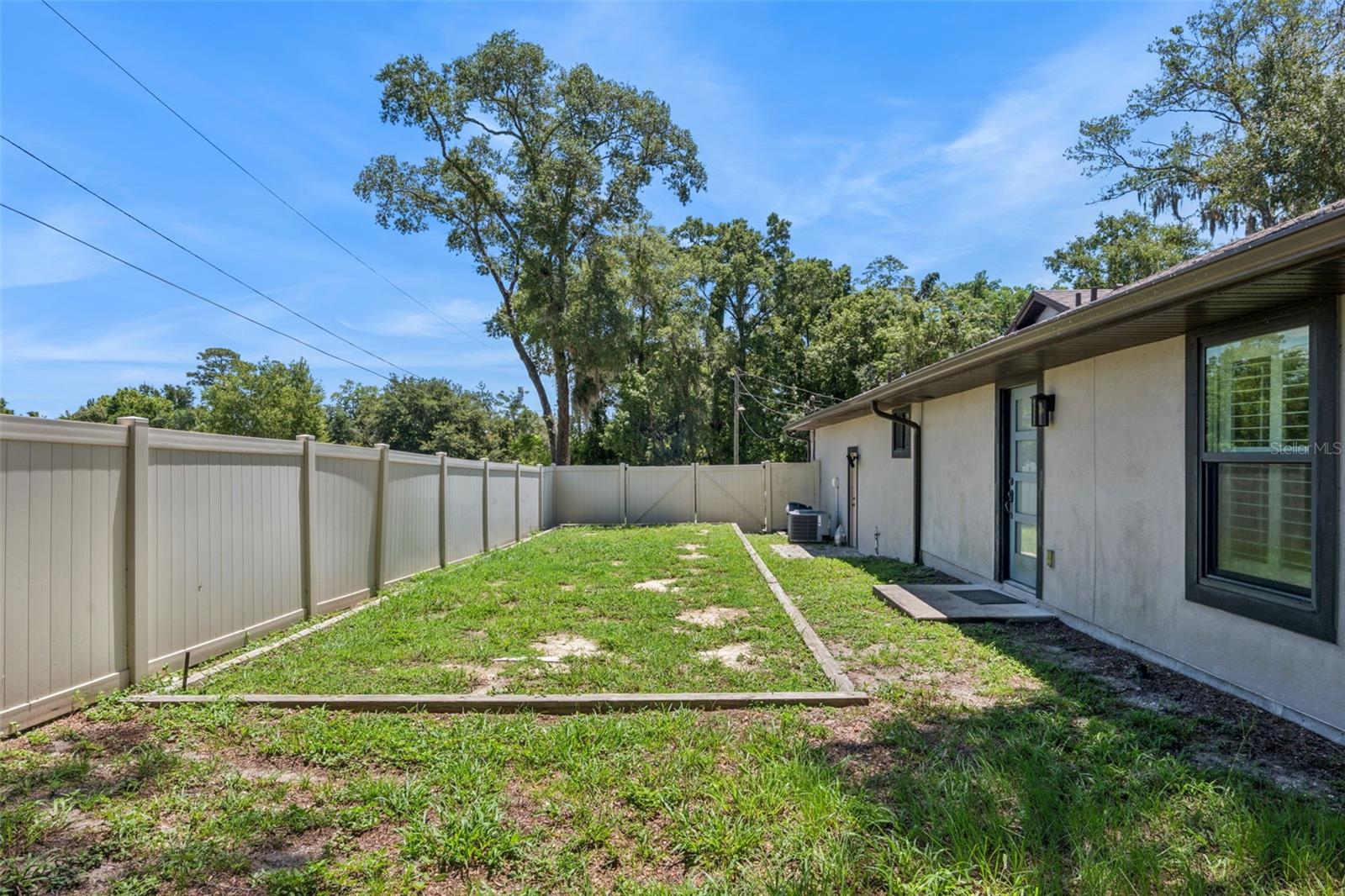 OVIEDO HEIGHTS - Residential Lease