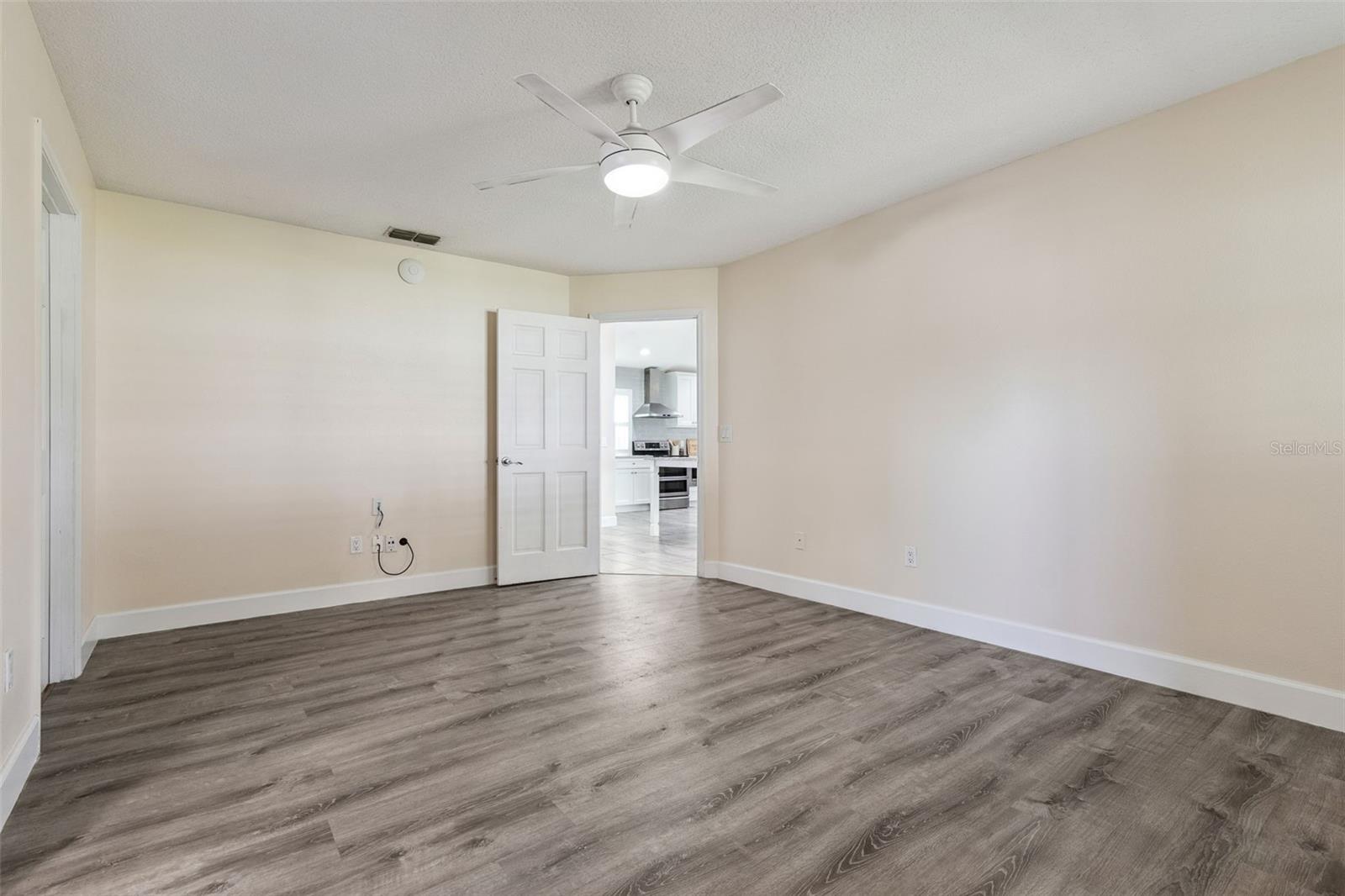 OVIEDO HEIGHTS - Residential Lease