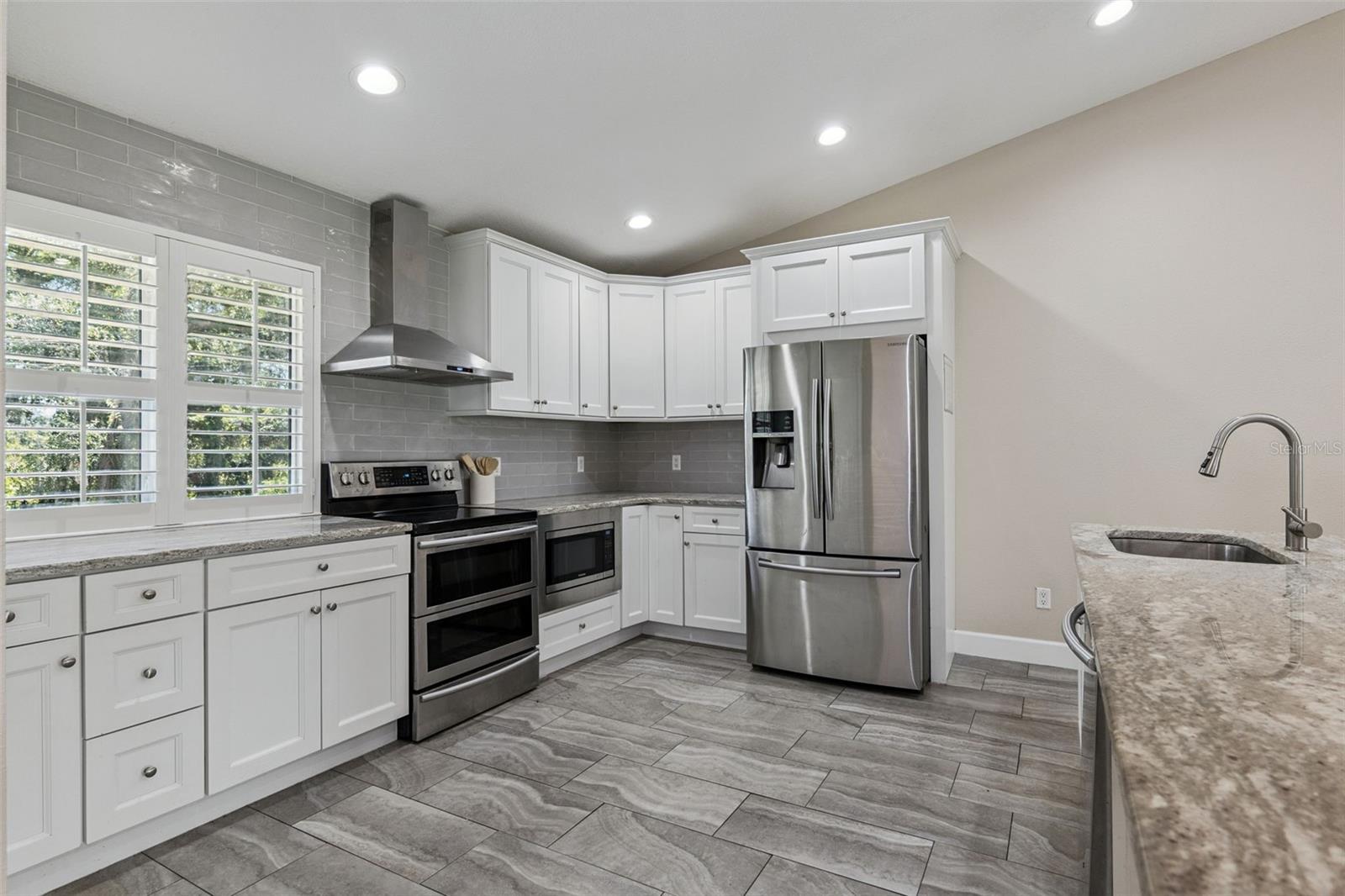 OVIEDO HEIGHTS - Residential Lease