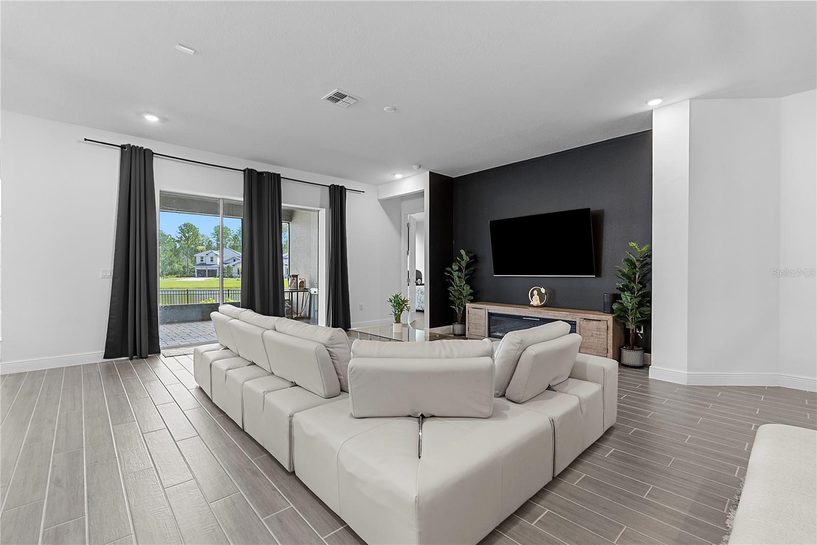 PALMS AT WINDERMERE - Residential
