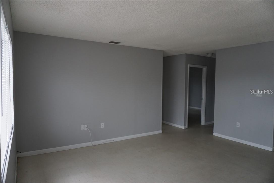 SABAL SQUARE ESTATES - Residential Lease