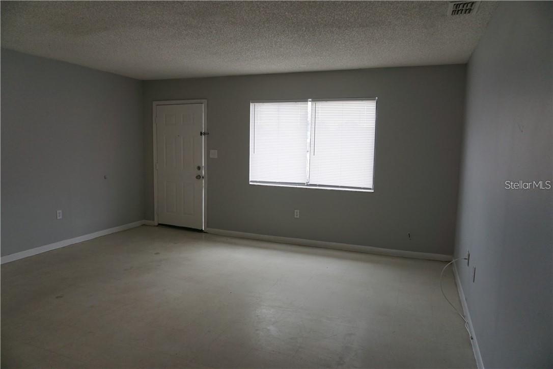 SABAL SQUARE ESTATES - Residential Lease