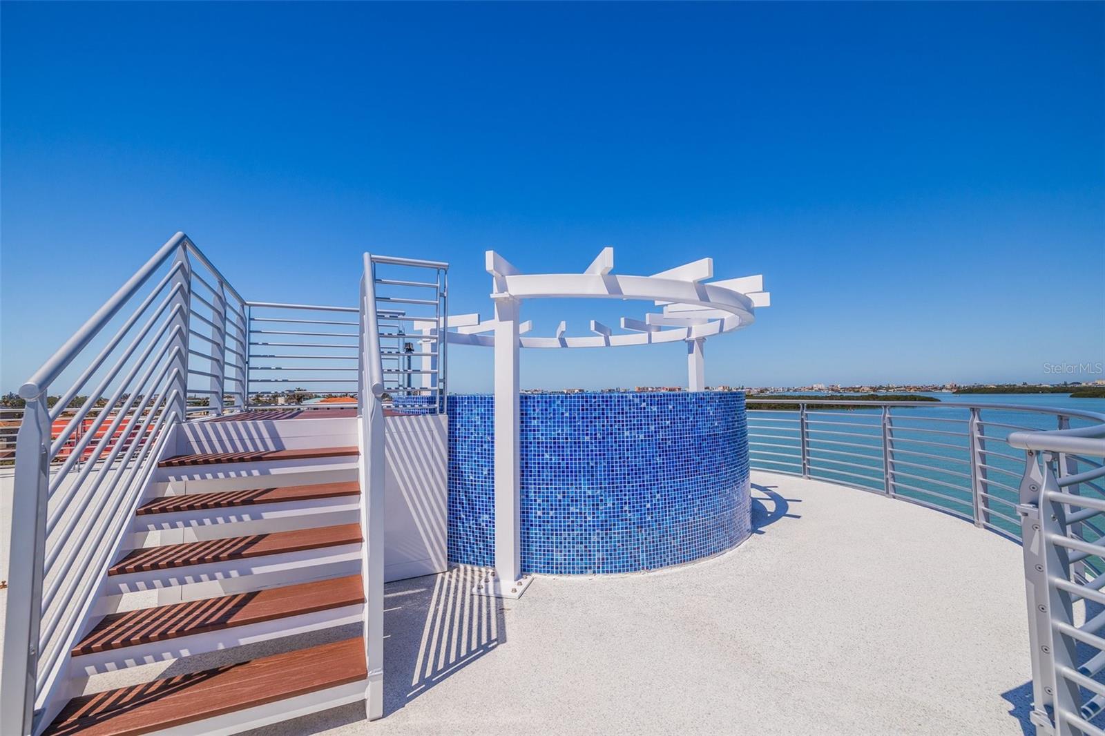 CAPRI ISLE - Residential