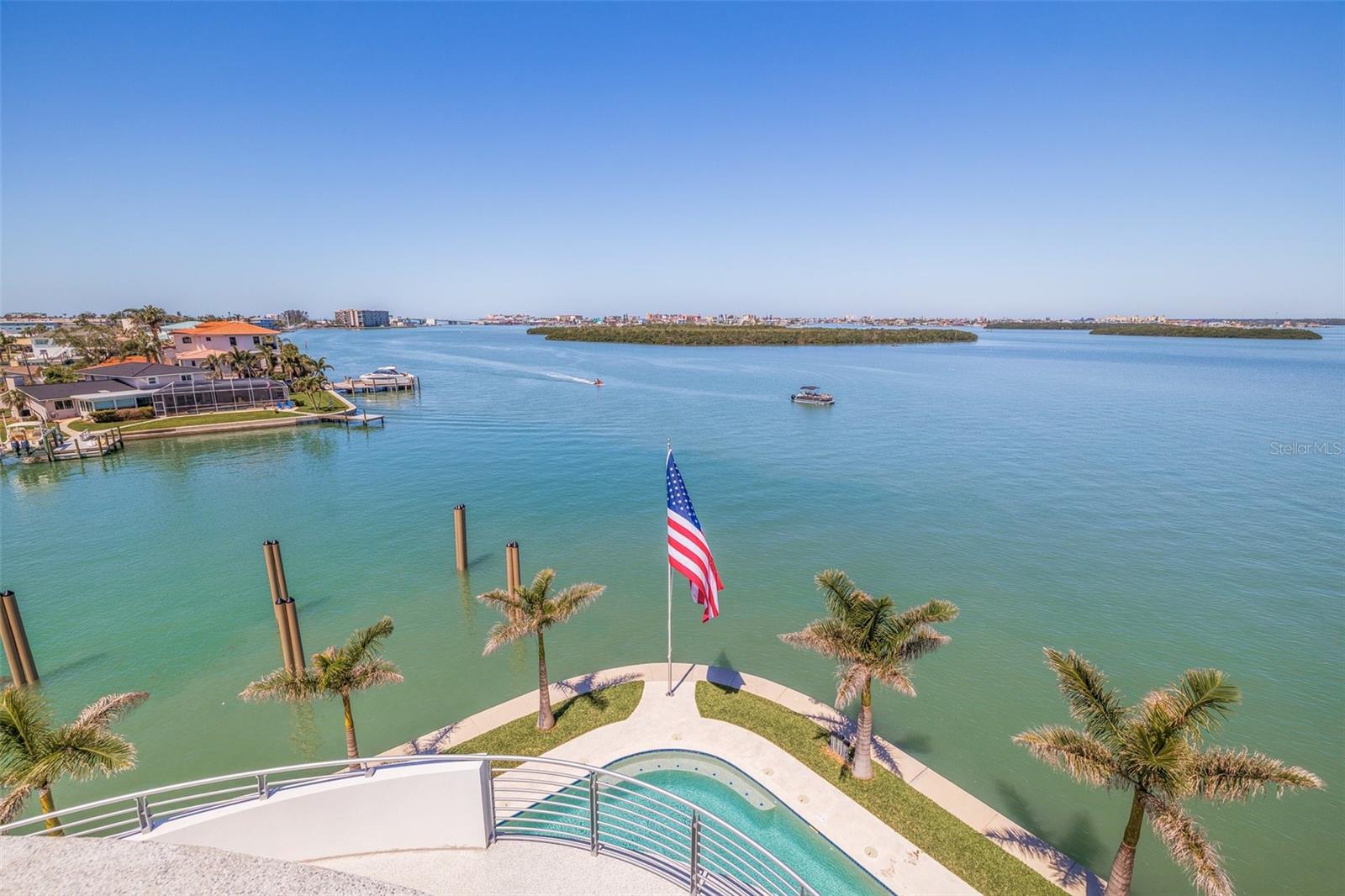 CAPRI ISLE - Residential