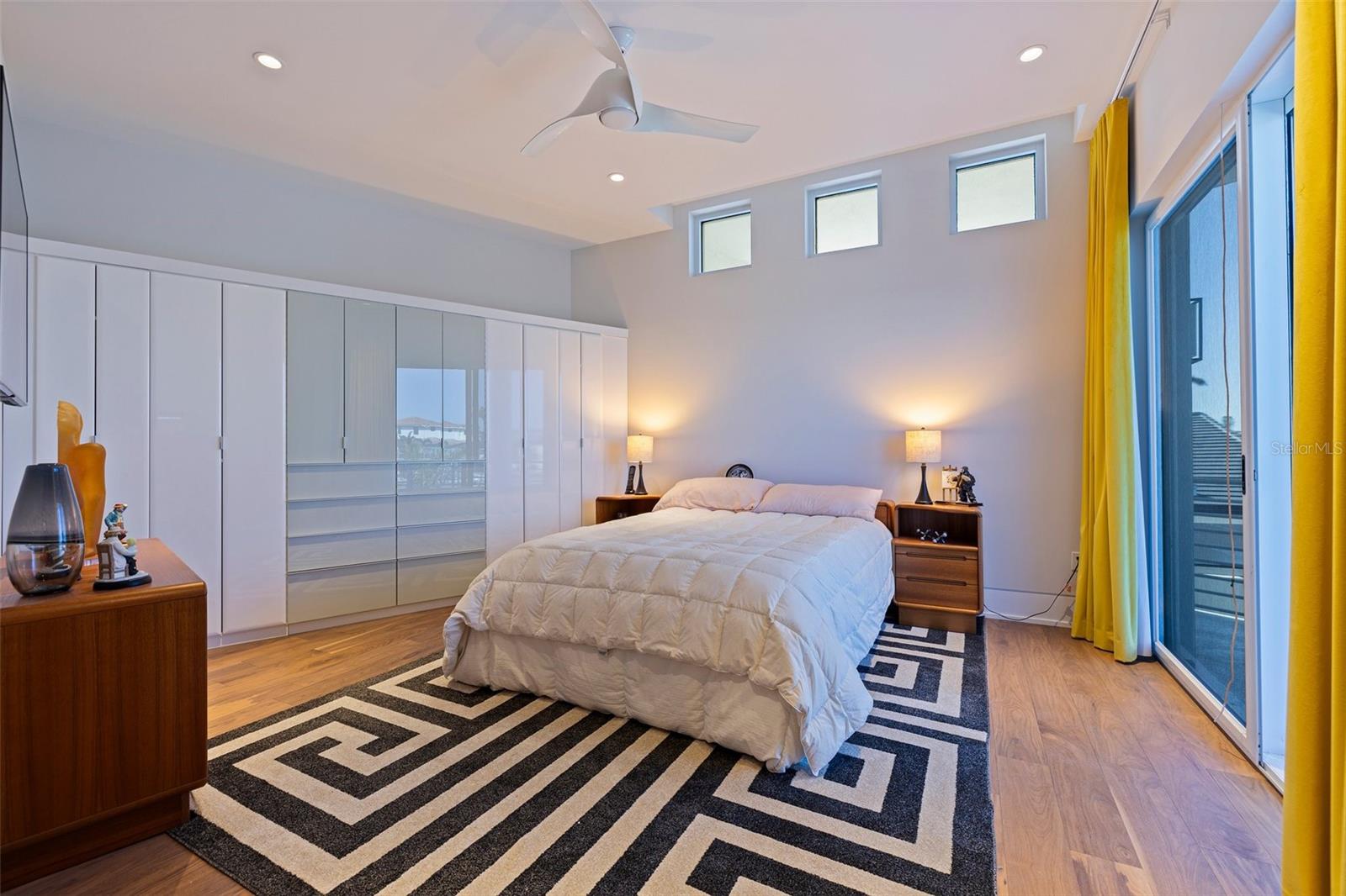 CAPRI ISLE - Residential