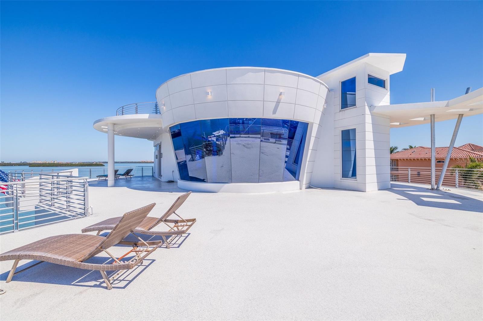 CAPRI ISLE - Residential