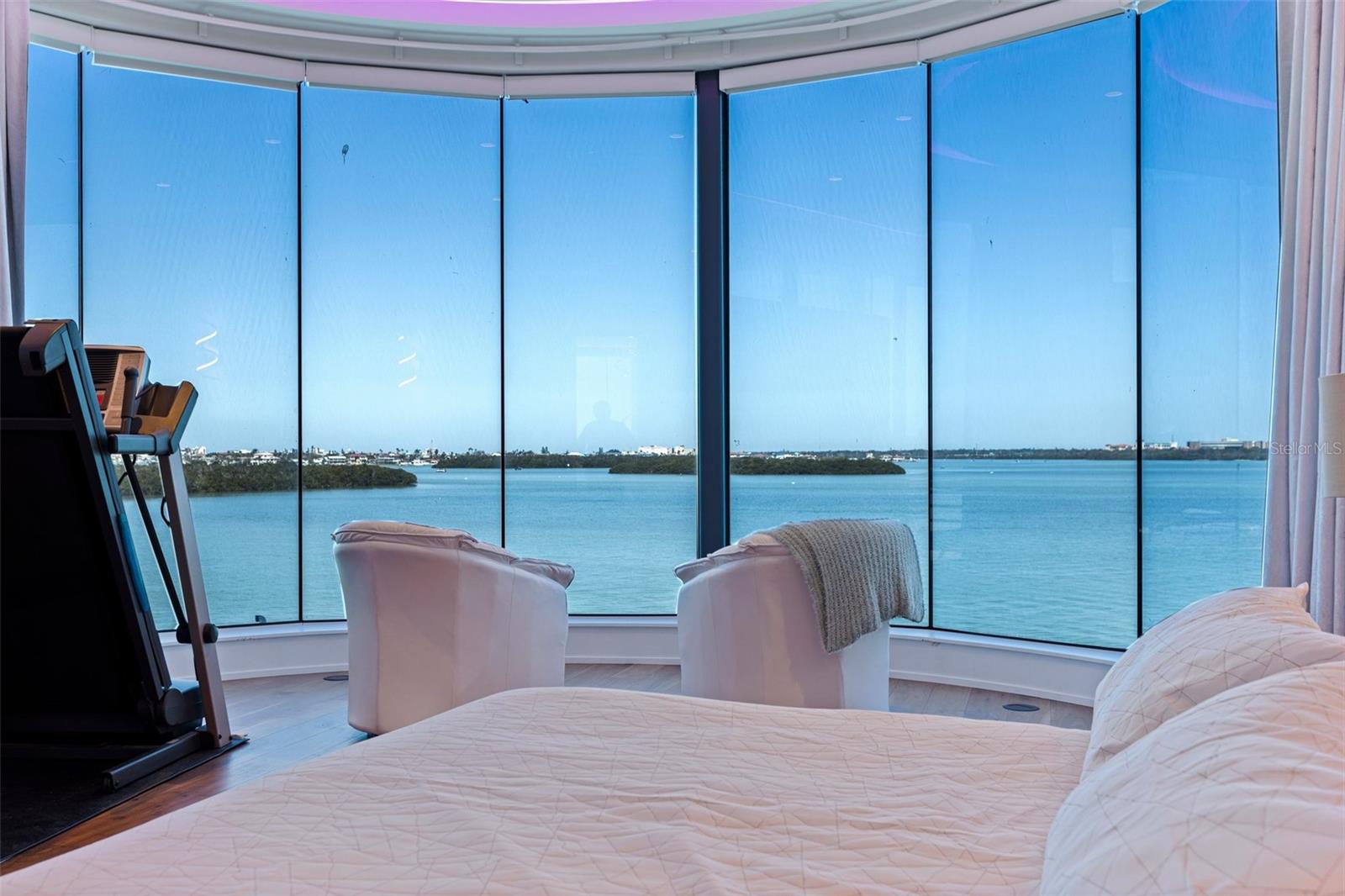 CAPRI ISLE - Residential