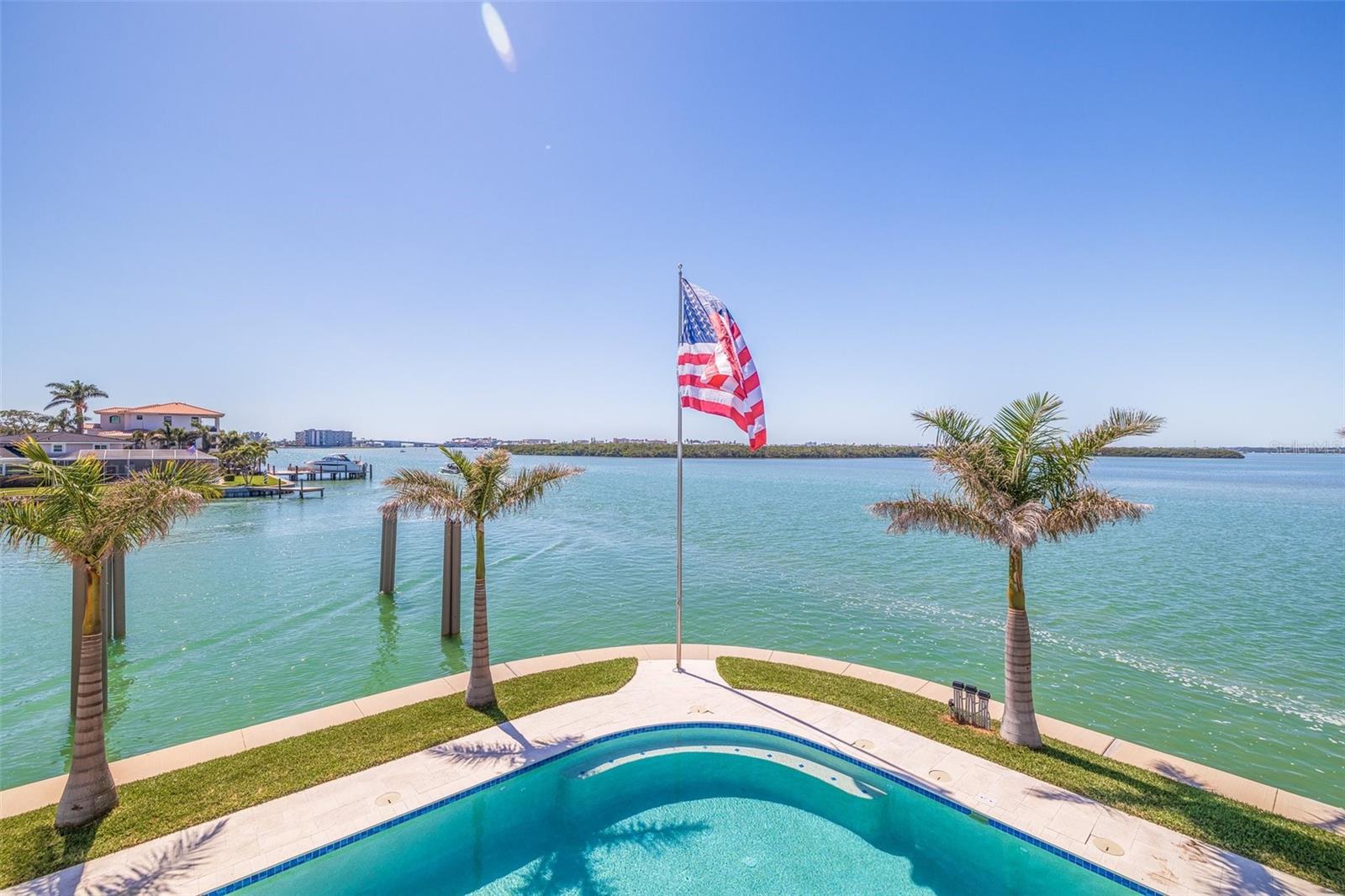 CAPRI ISLE - Residential
