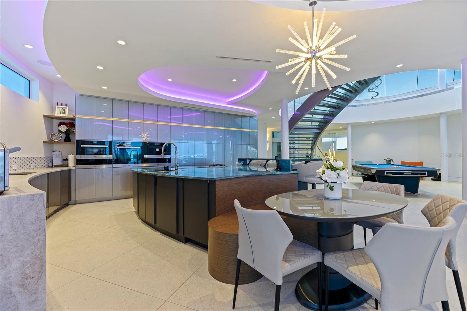 CAPRI ISLE - Residential