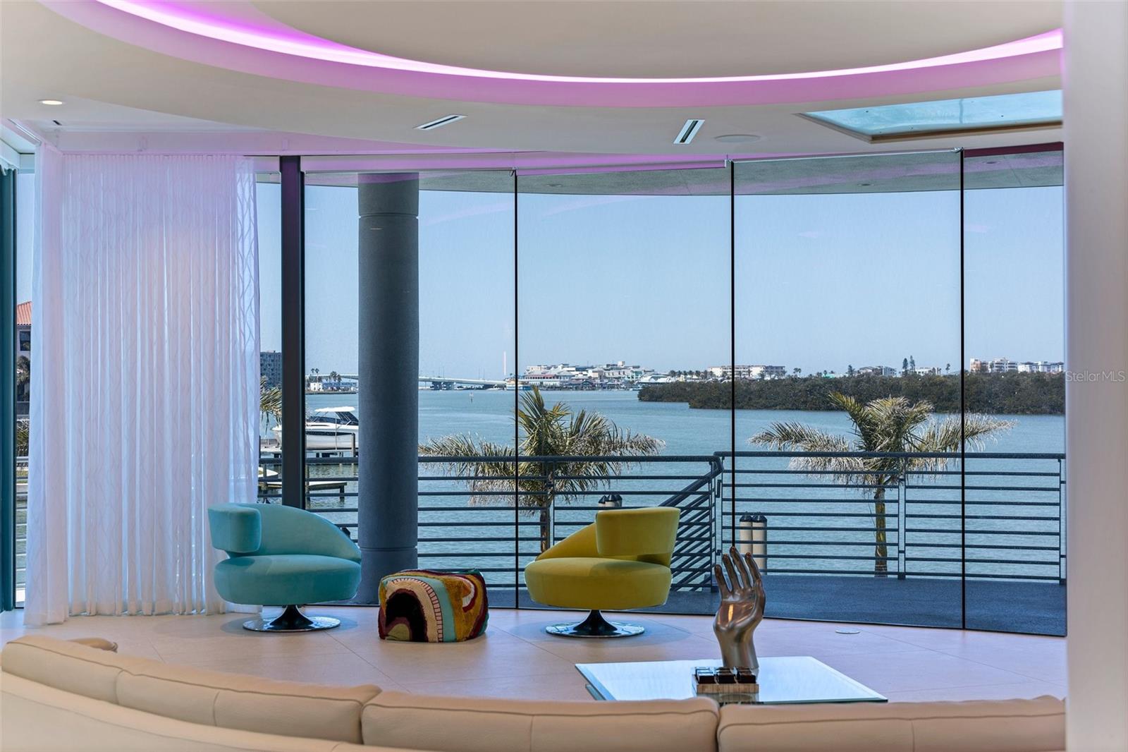 CAPRI ISLE - Residential