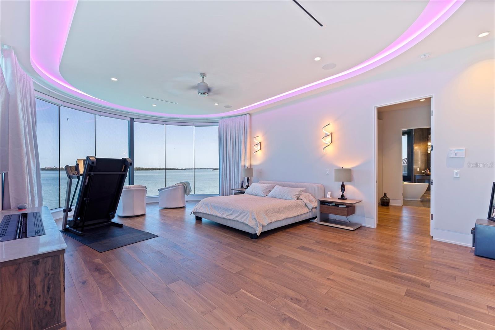 CAPRI ISLE - Residential