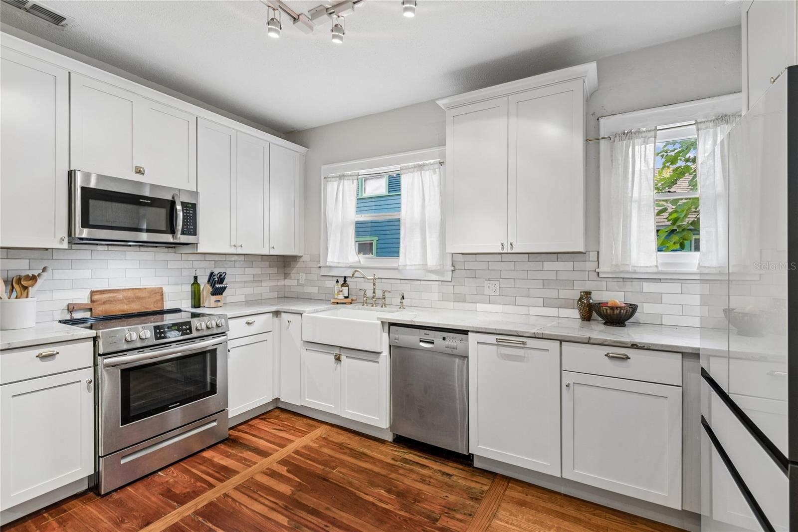 HAMPTON TERRACE - Residential