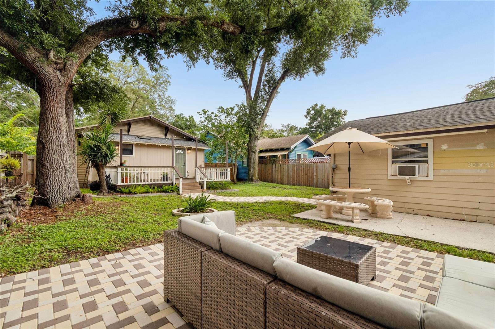 HAMPTON TERRACE - Residential
