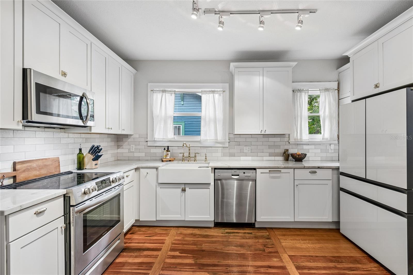 HAMPTON TERRACE - Residential