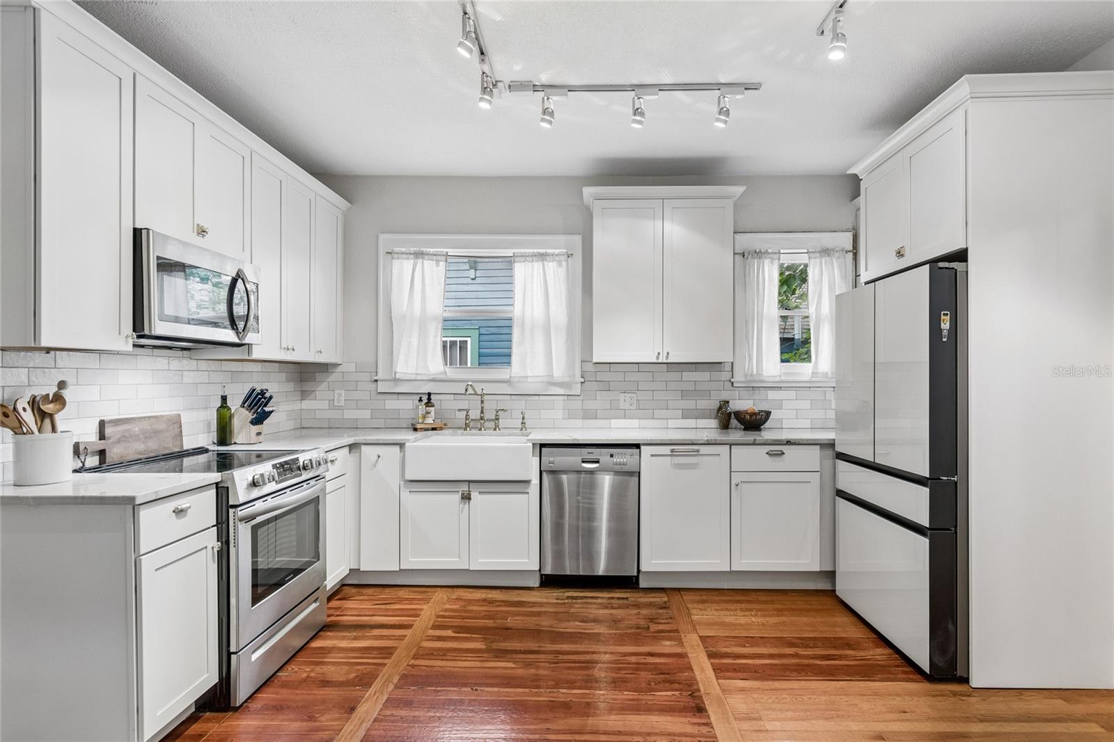 HAMPTON TERRACE - Residential