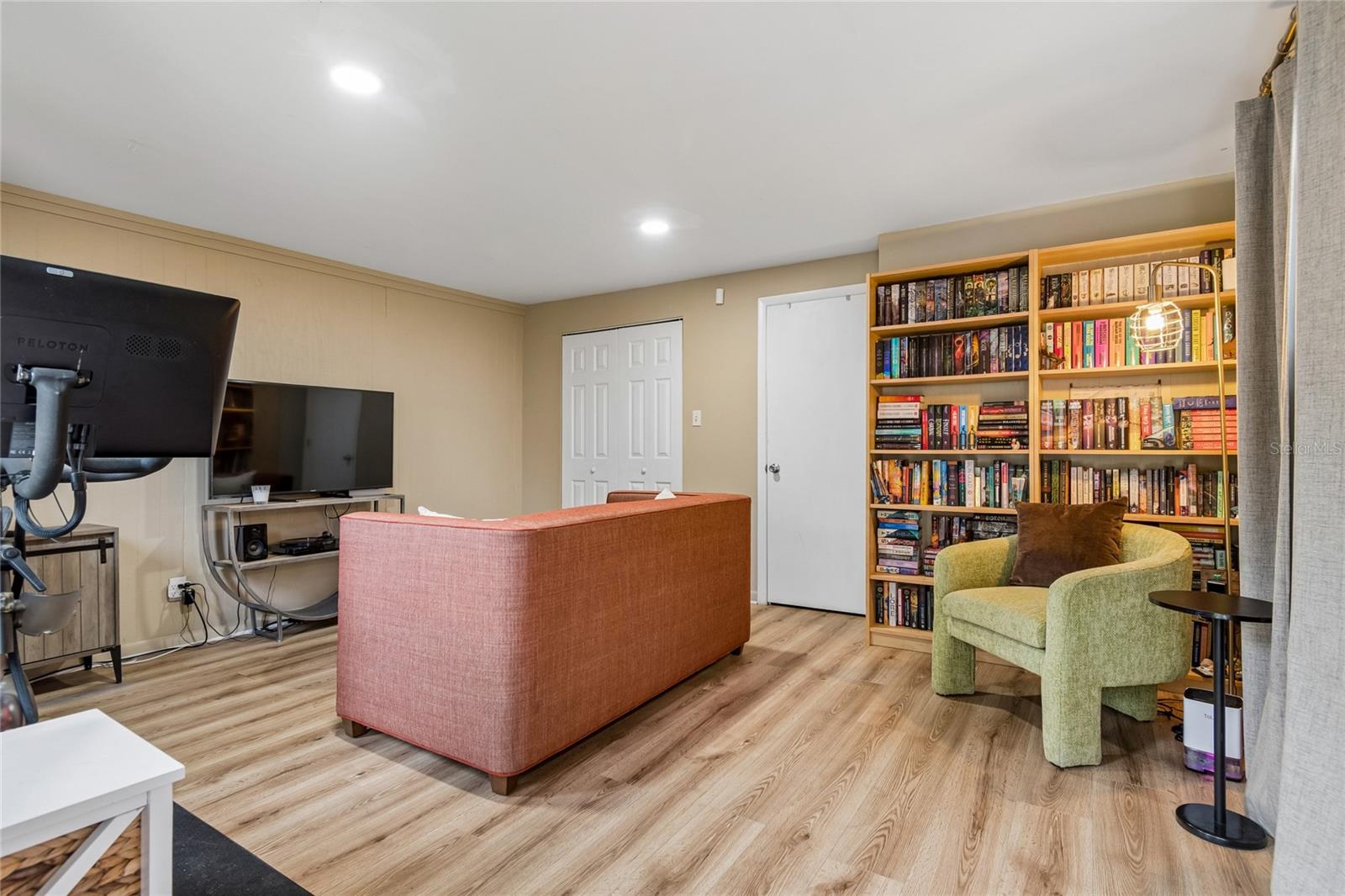 HAMPTON TERRACE - Residential