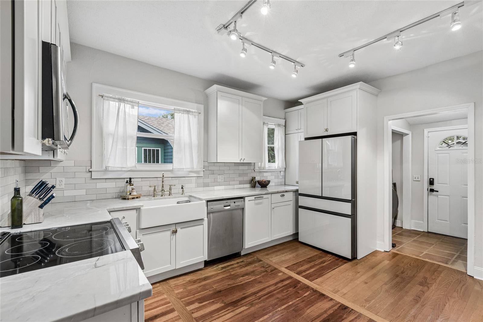 HAMPTON TERRACE - Residential