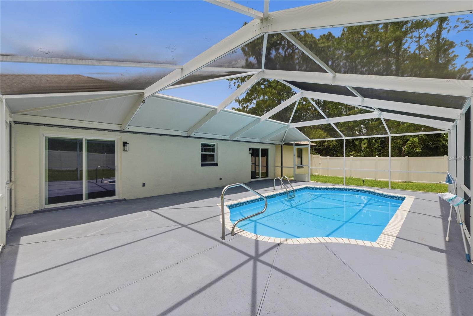 SILVER SPRINGS SHORES UN 07 - Residential