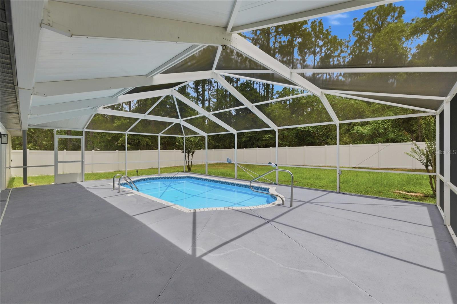 SILVER SPRINGS SHORES UN 07 - Residential