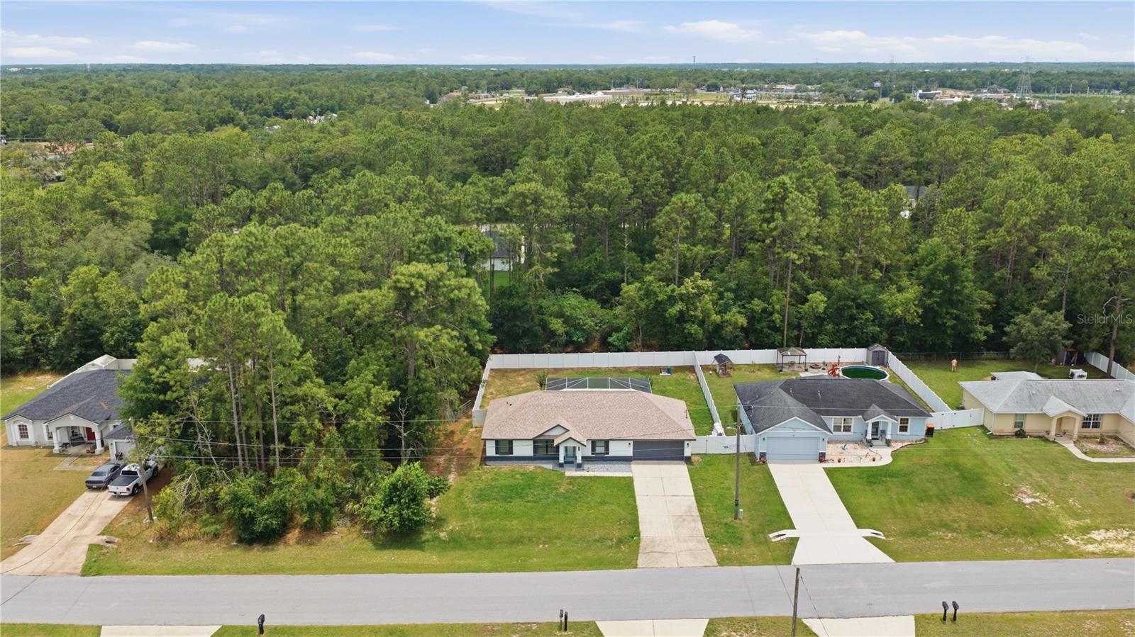 SILVER SPRINGS SHORES UN 07 - Residential