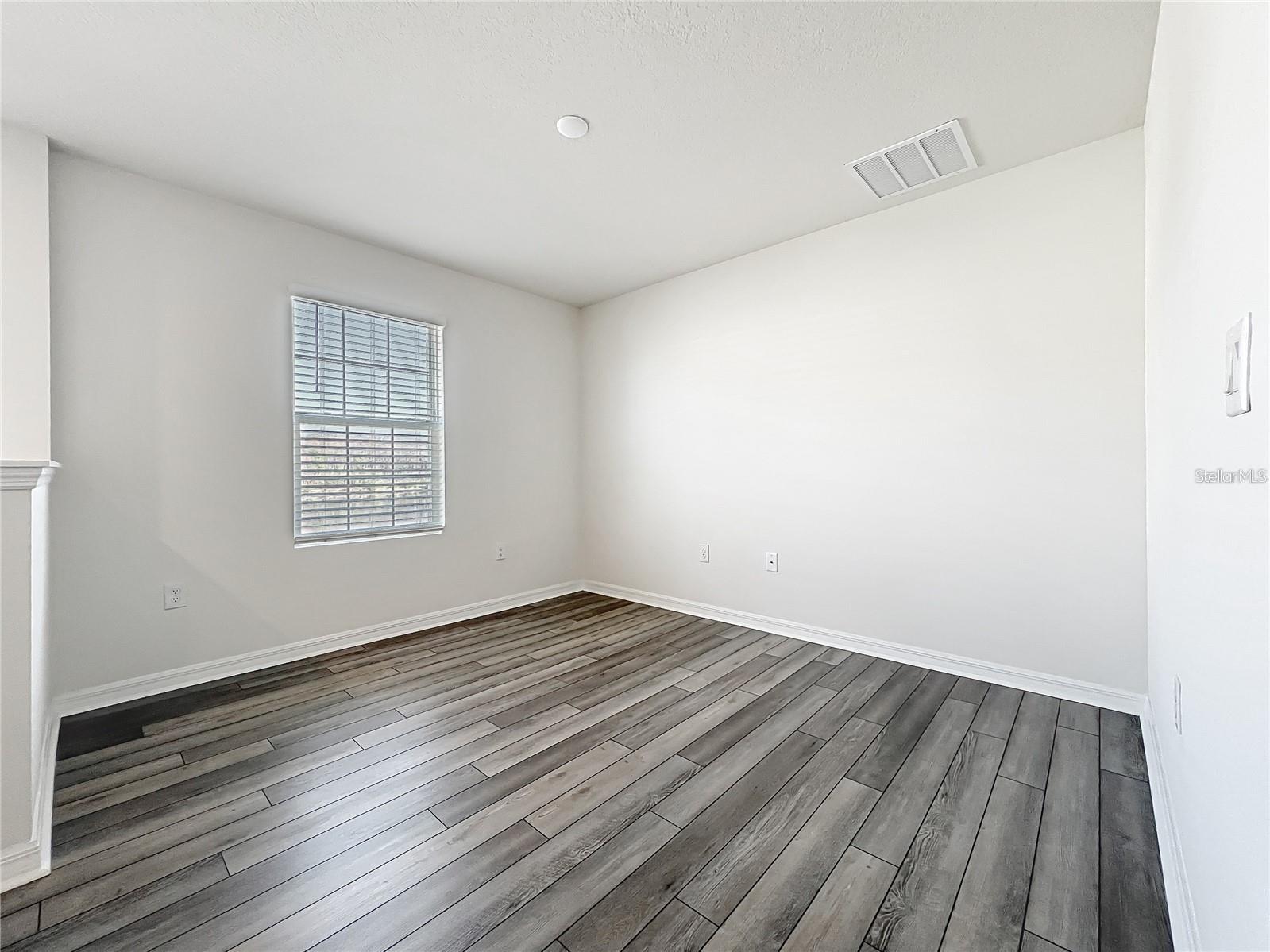 RANDAL WALK - Residential Lease