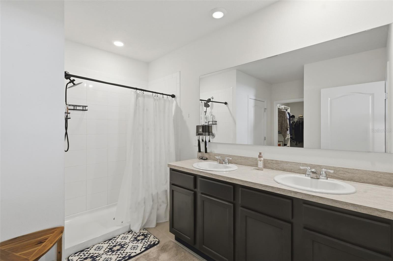 LAKE DENHAM ESTATES - Residential