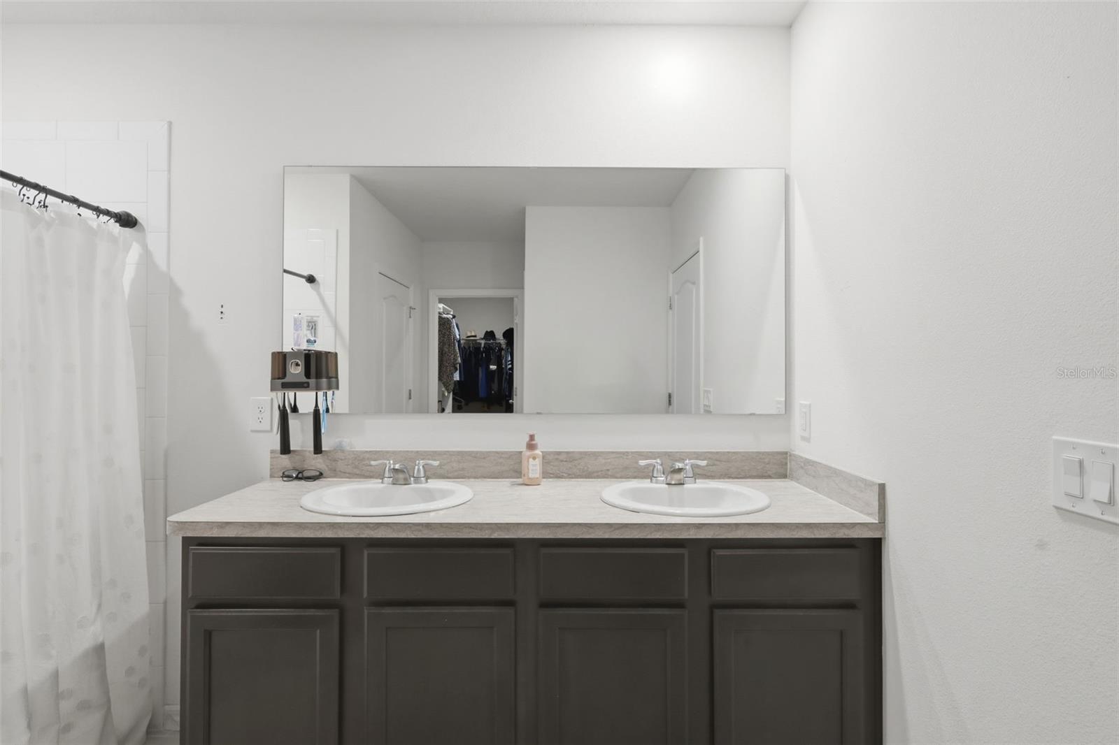 LAKE DENHAM ESTATES - Residential