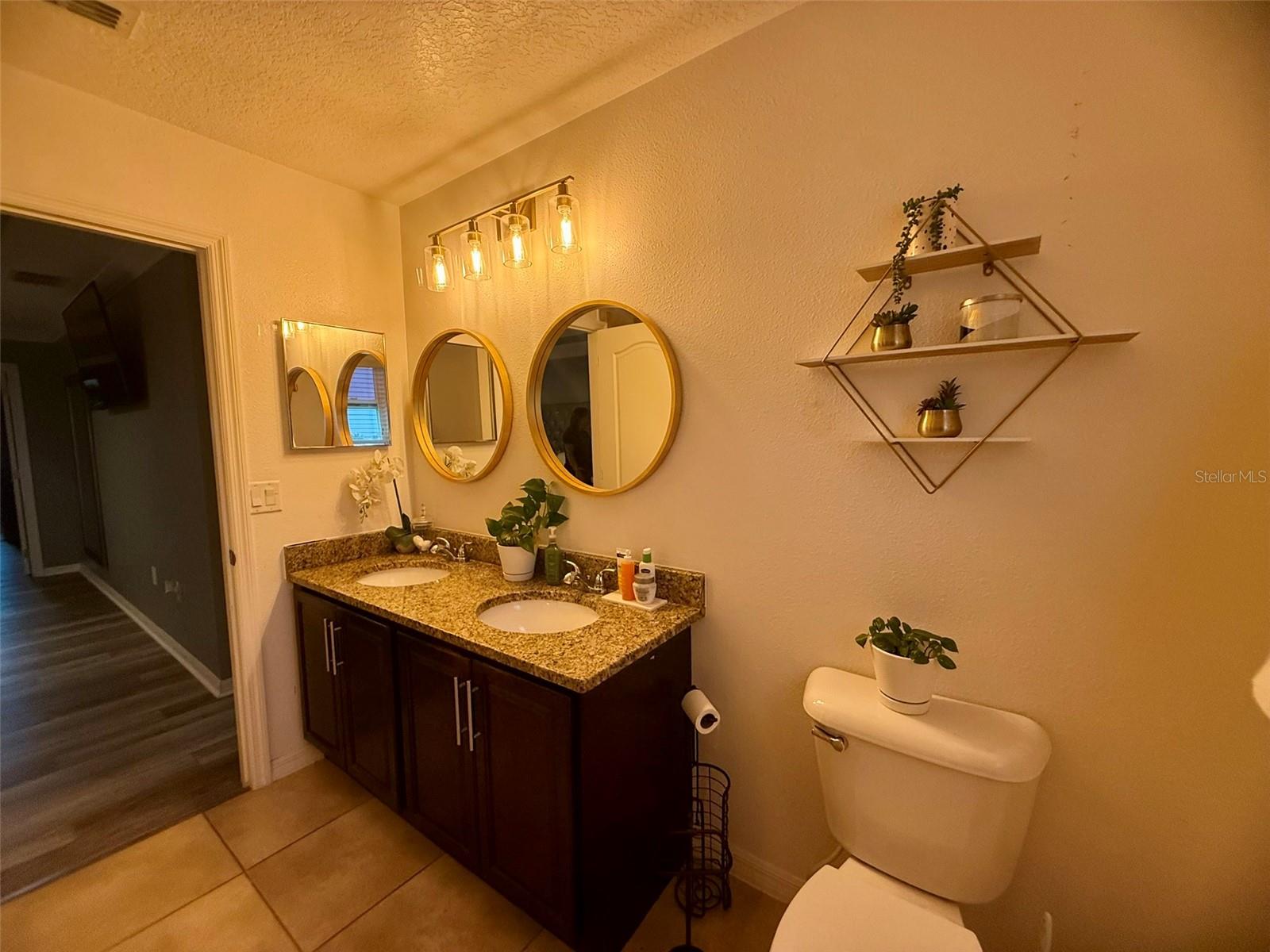 HAINES RIDGE PH 01 - Residential Lease