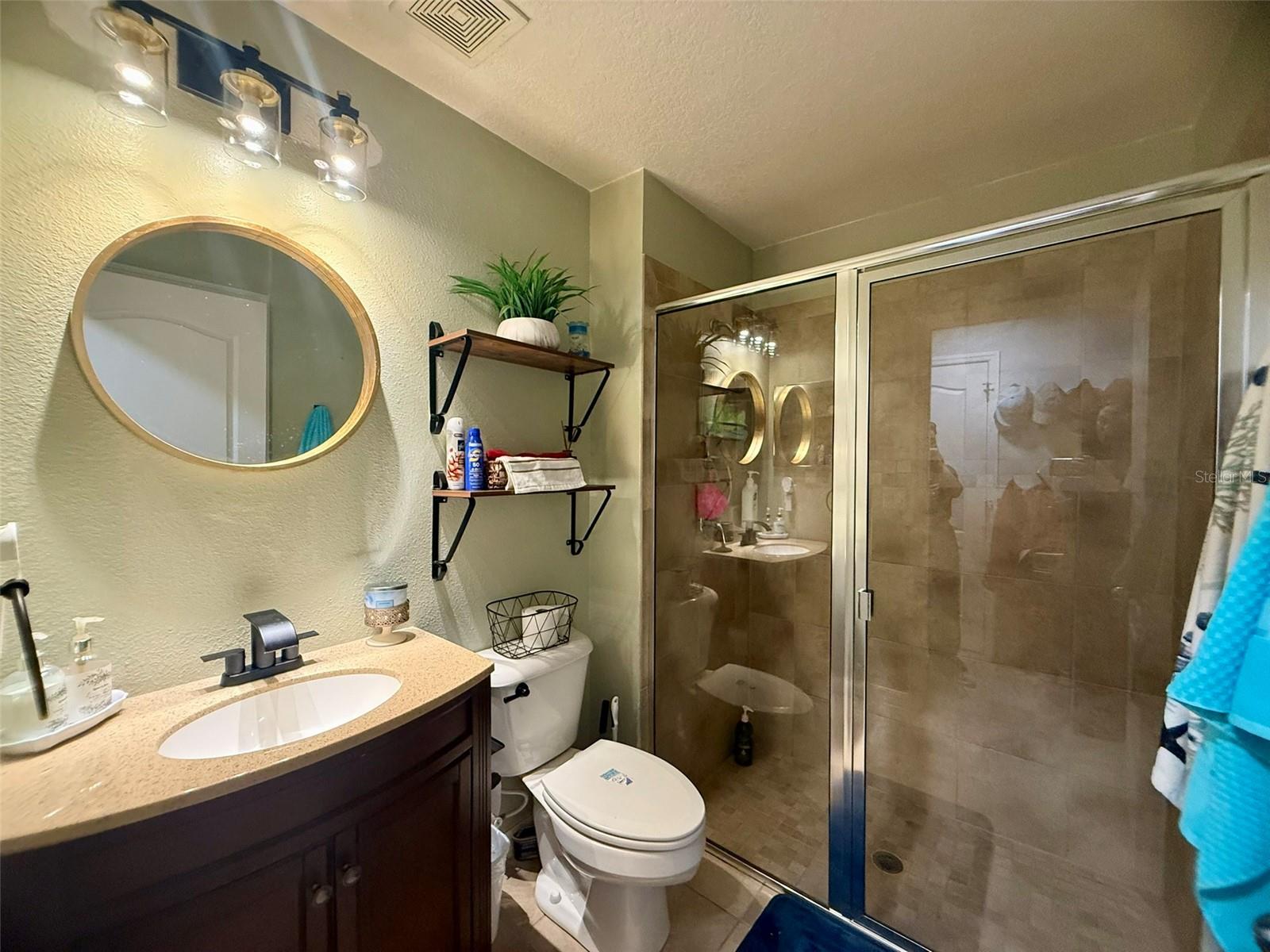 HAINES RIDGE PH 01 - Residential Lease