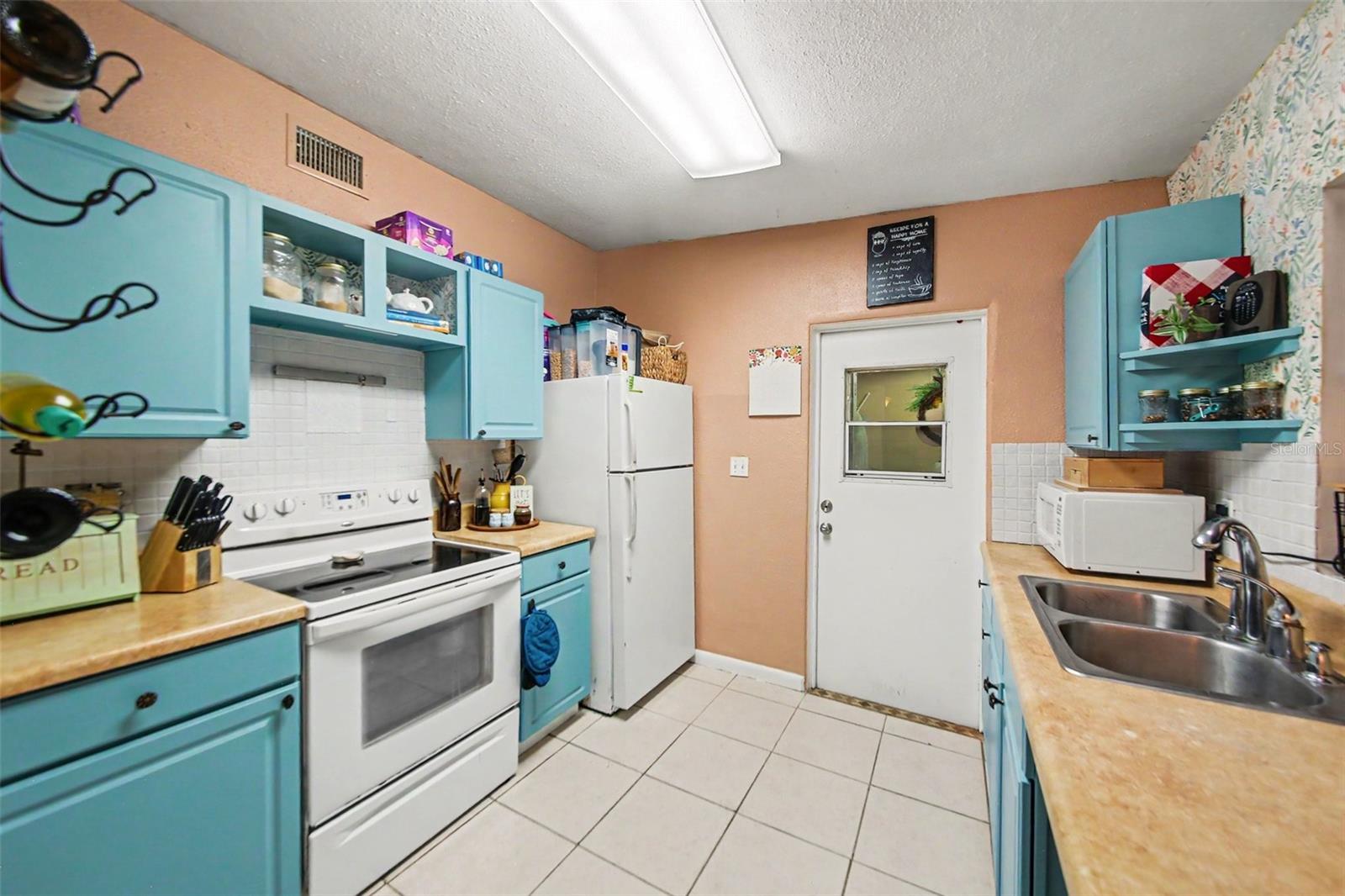 TIFFANY TERRACE - Residential