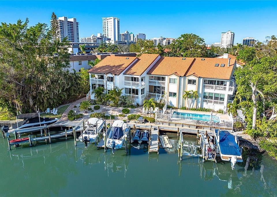 HUDSON LANDINGS - Residential