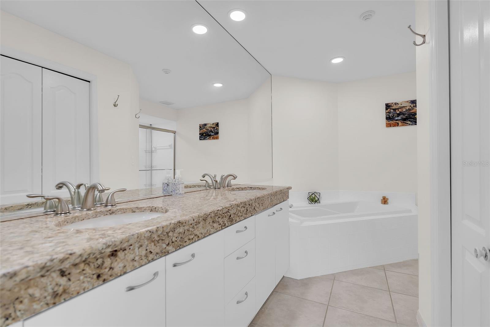 HUDSON LANDINGS - Residential