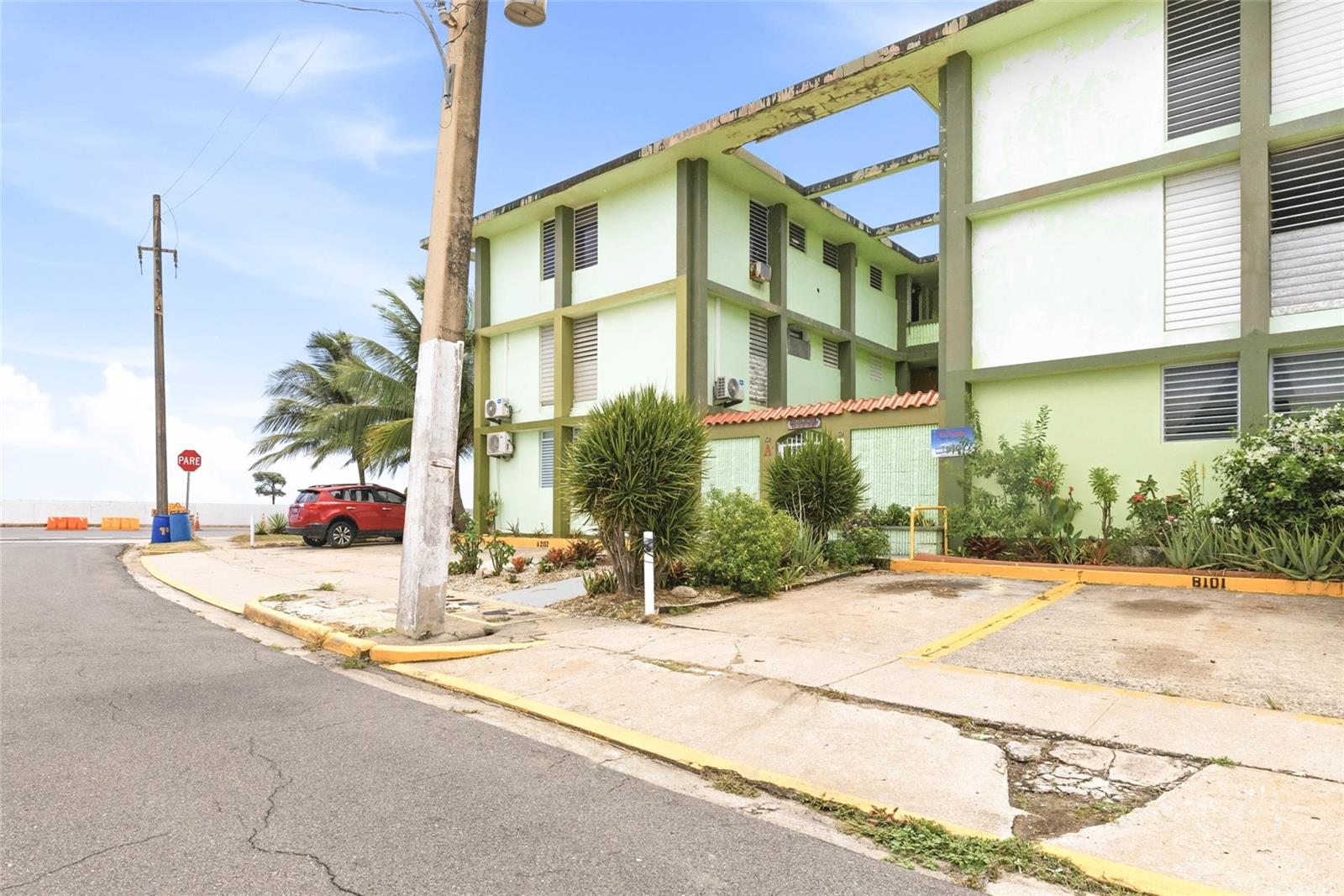 ARECIBO LA PLAYA APARTMENTS - Residential