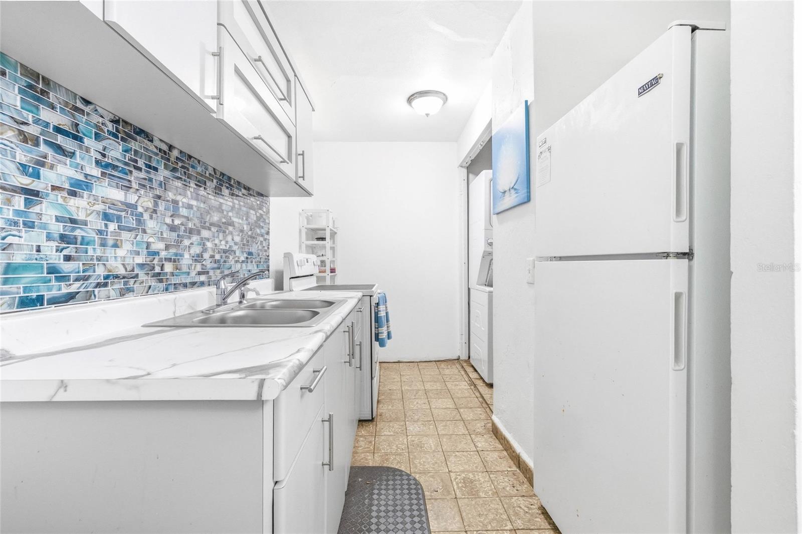 ARECIBO LA PLAYA APARTMENTS - Residential