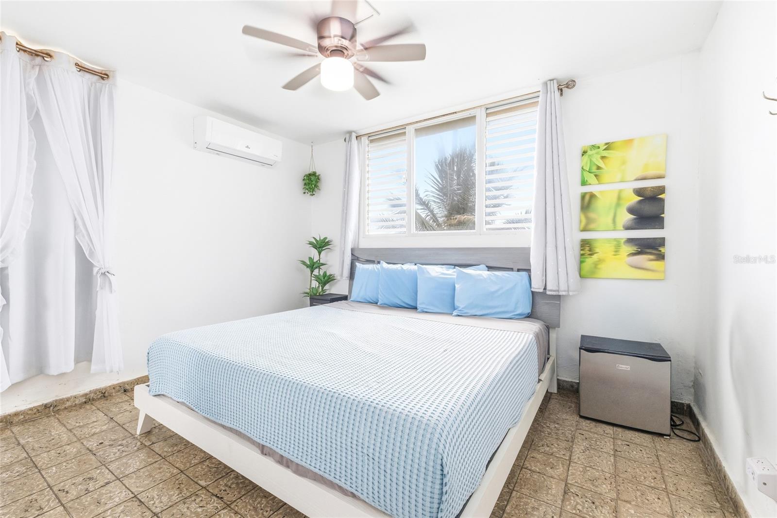 ARECIBO LA PLAYA APARTMENTS - Residential