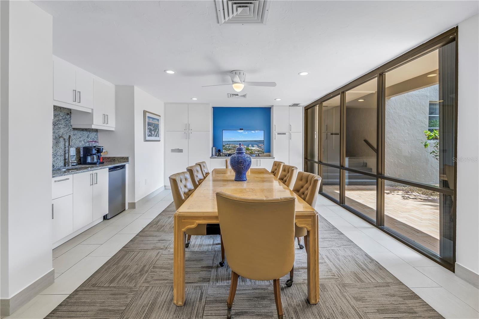 THE RIVERVIEW - Residential