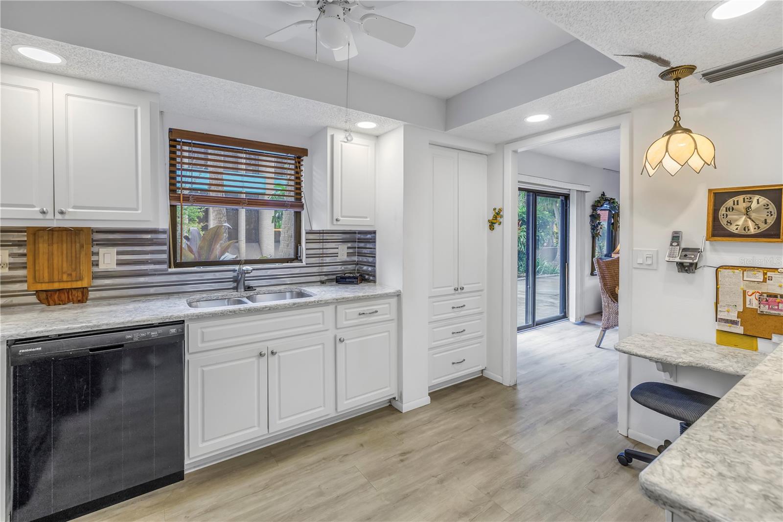 THE RIVERVIEW - Residential