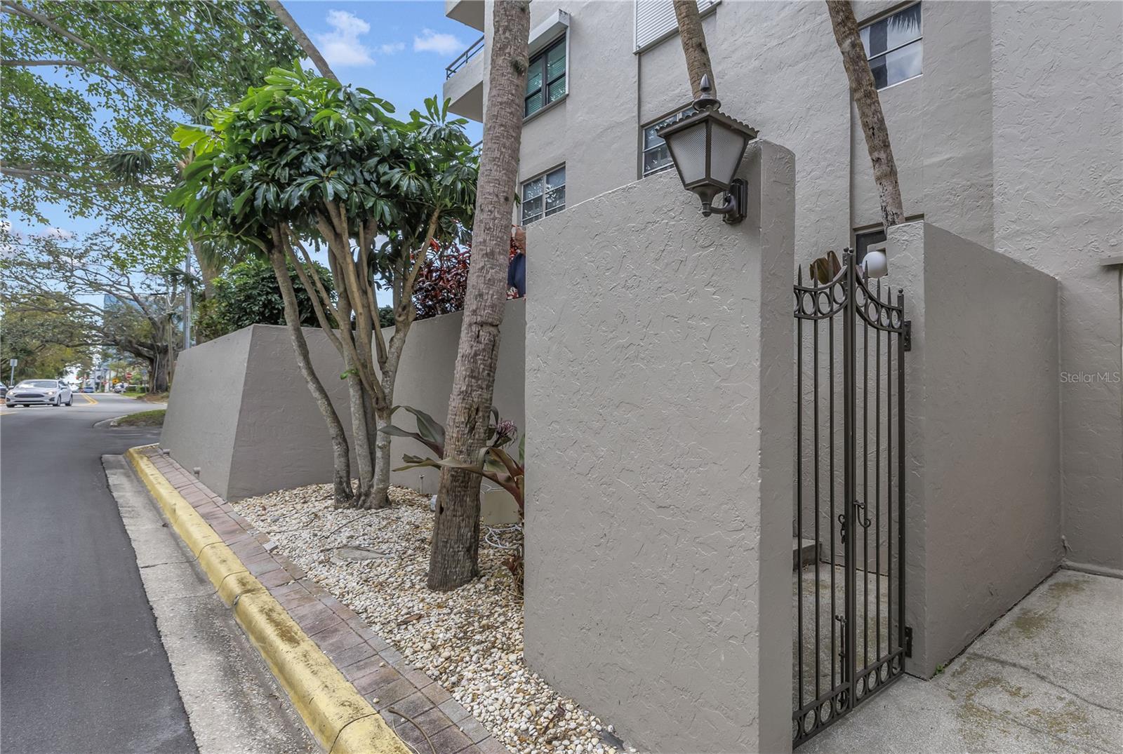 THE RIVERVIEW - Residential