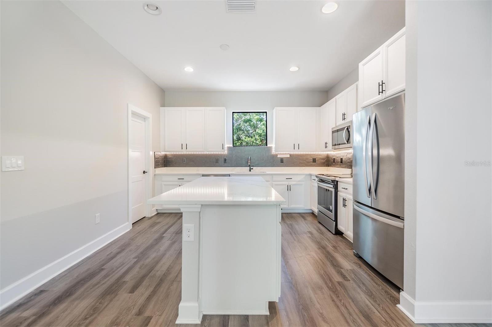 CARMEN PLACE TWNHMS - Residential Lease
