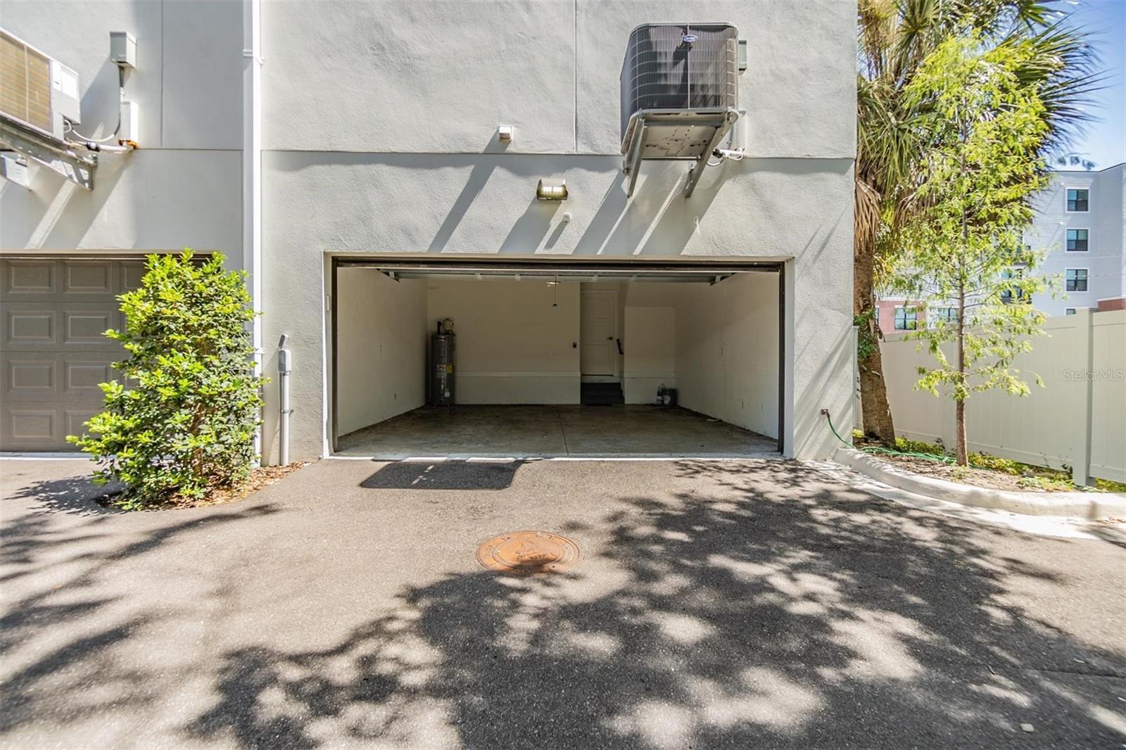 CARMEN PLACE TWNHMS - Residential Lease