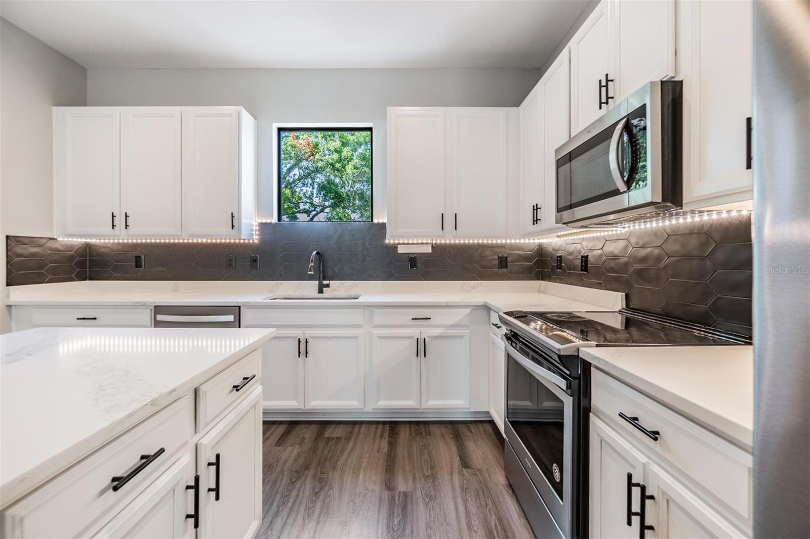 CARMEN PLACE TWNHMS - Residential Lease