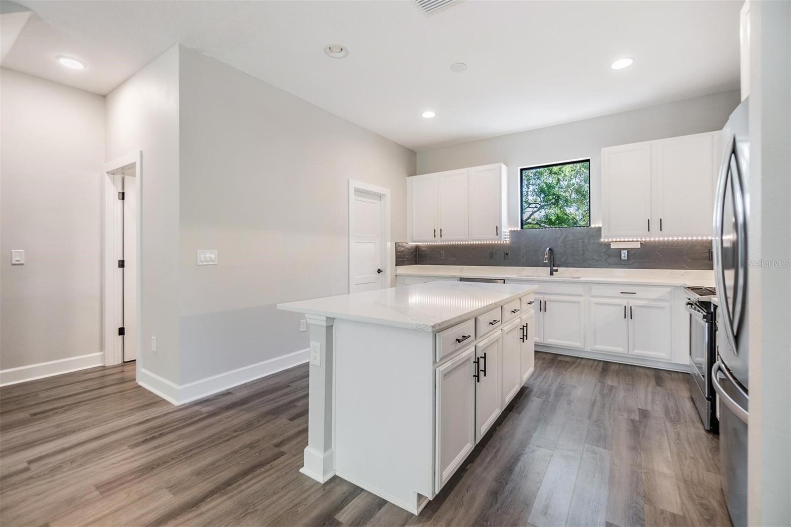CARMEN PLACE TWNHMS - Residential Lease