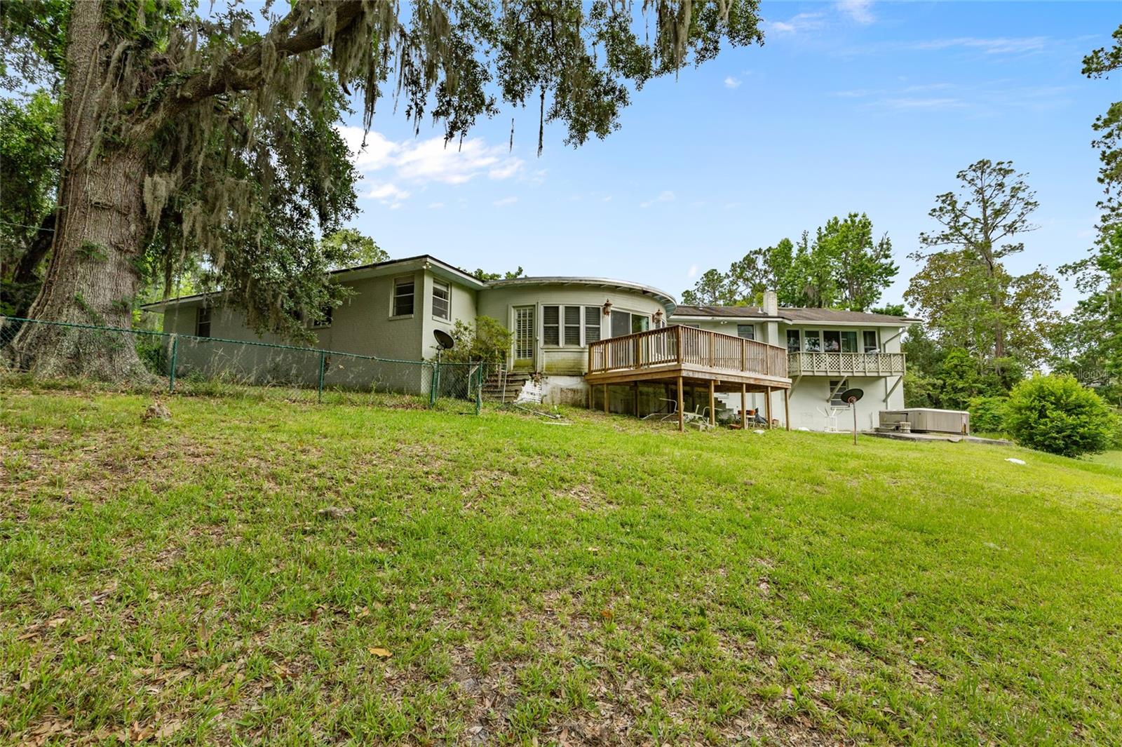 LAKE VILLAS - Residential