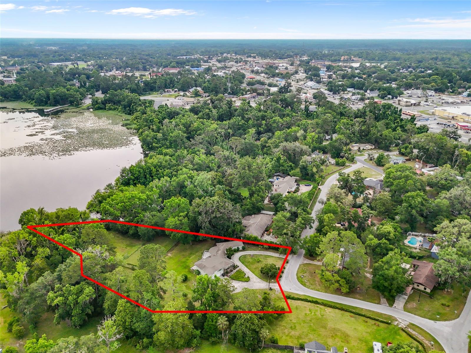LAKE VILLAS - Residential