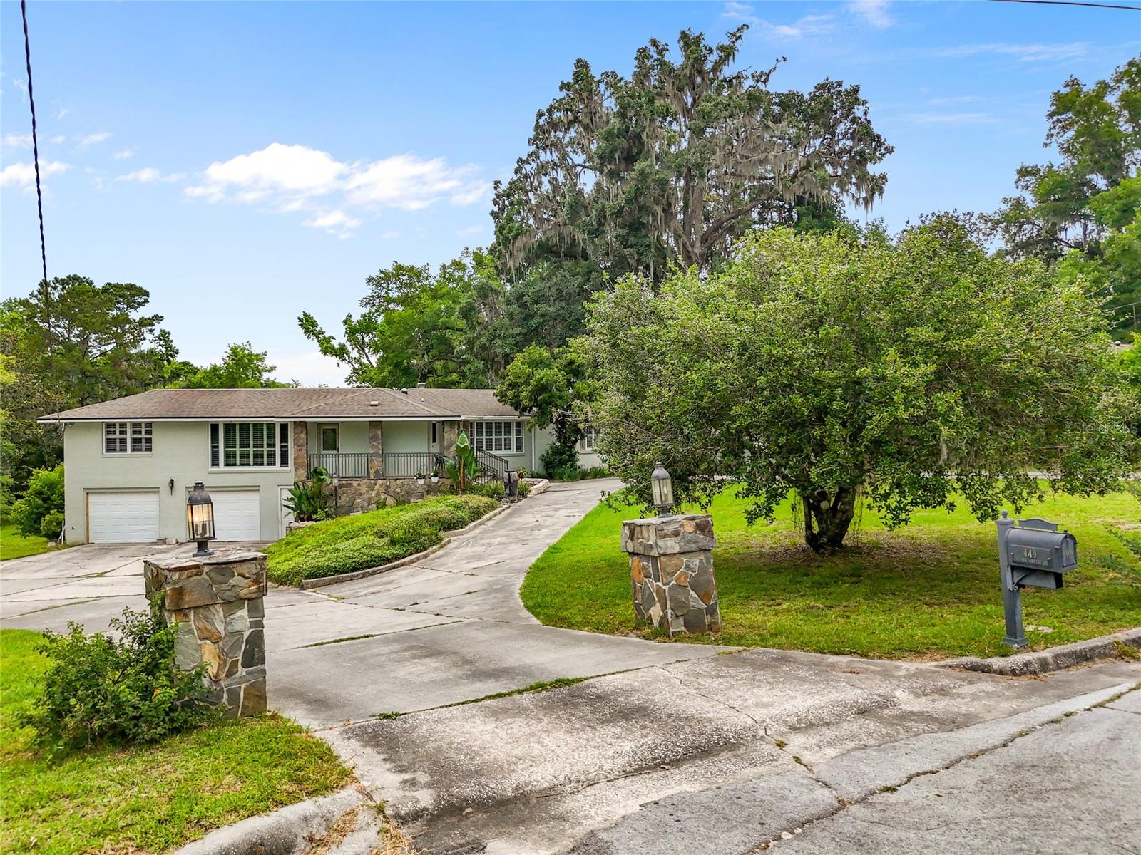 LAKE VILLAS - Residential